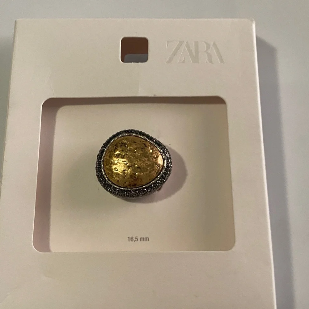 NWT Zara Crystals Texture Maxi Ring
